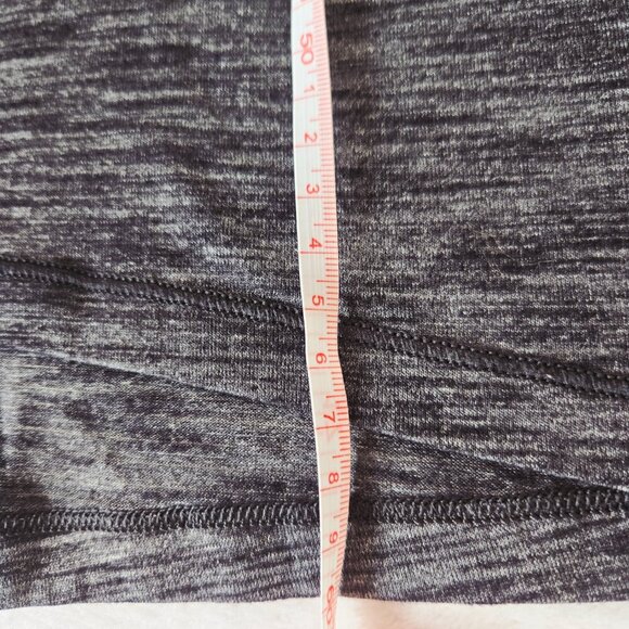 Lululemon Run It Out Tee Heathered Black Size 8 - Picture 7 of 9